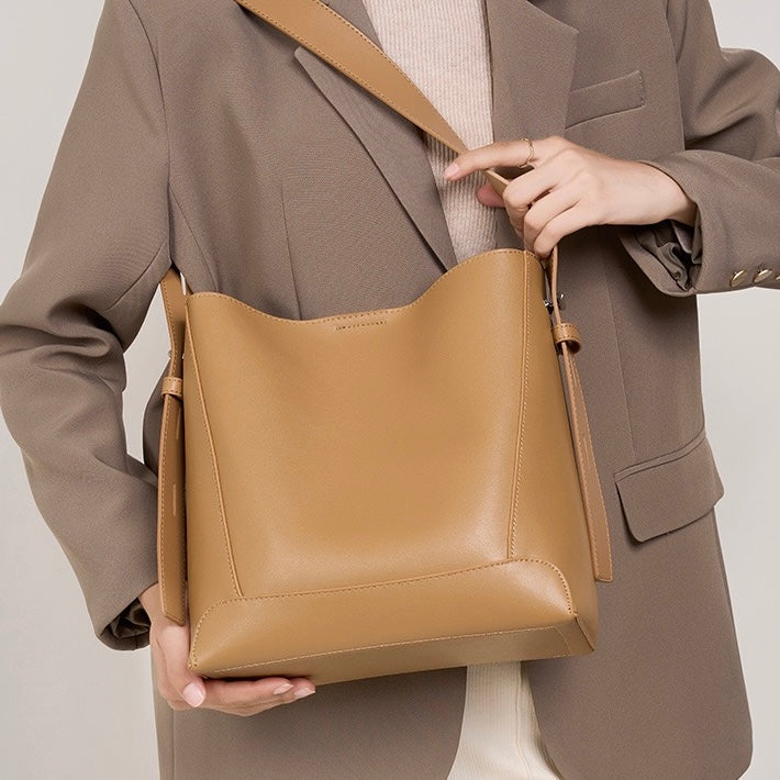 Genuine Leather Oversized Bucket Bag – Crossbody & Shoulder Style