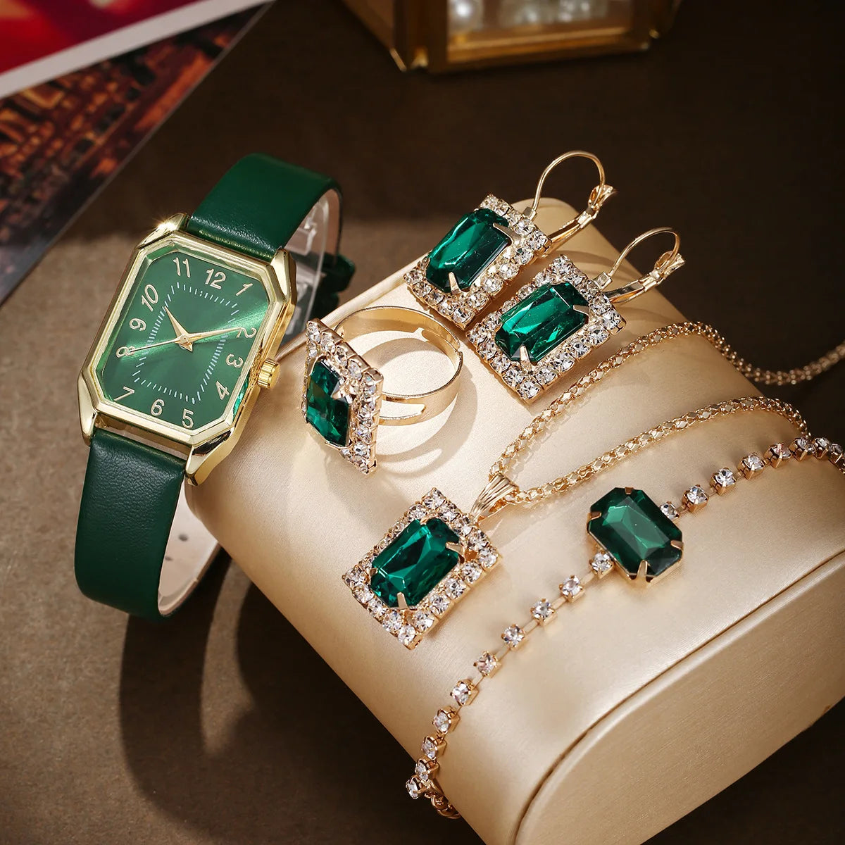 Classic quartz wristwatch I Limited Edition