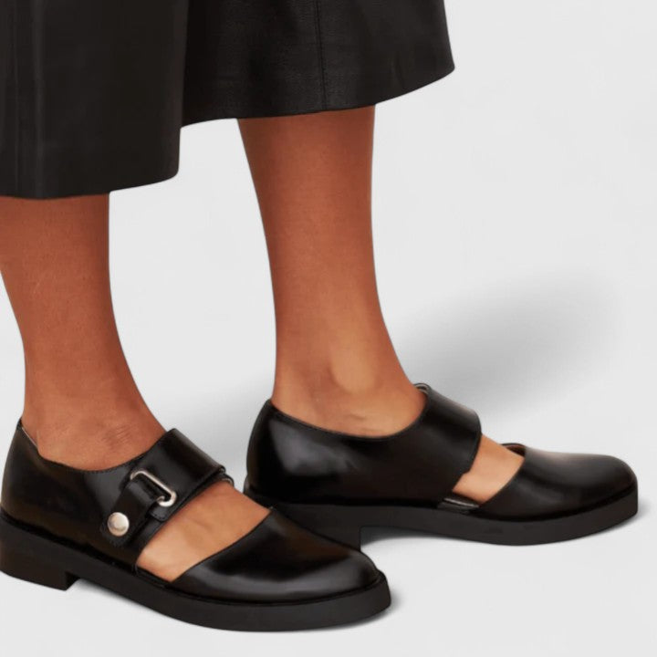 Lyssavelle Elegant Black Slip-On Shoes with Metal Buckle