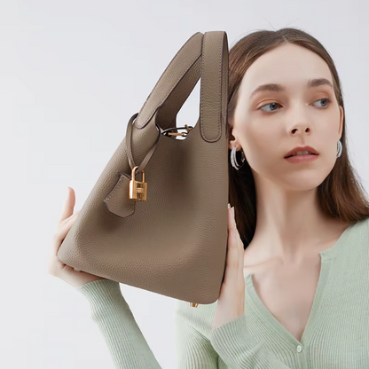 LEATHER BUCKET HANDBAG