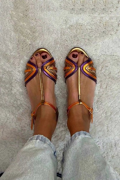NERINA | Multi-strap flat sandals with elegant metallic details