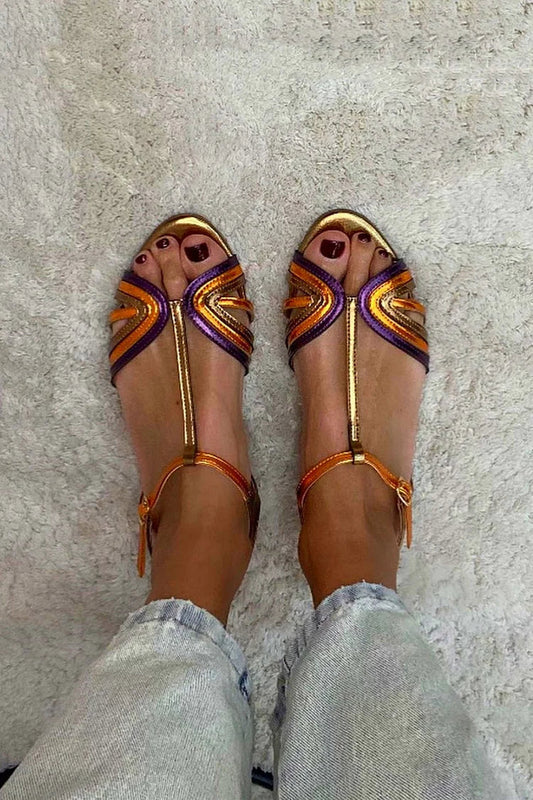 NERINA | Multi-strap flat sandals with elegant metallic details