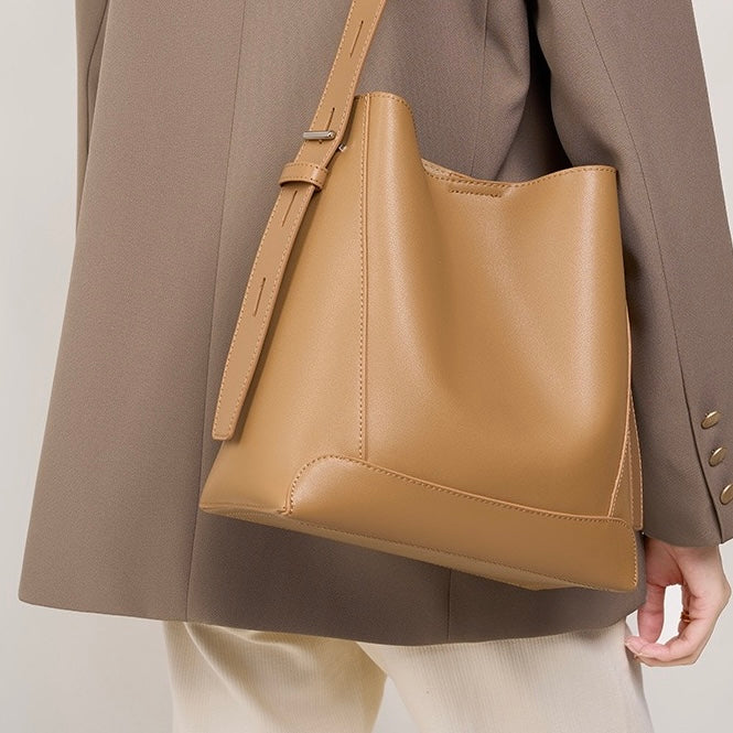 Genuine Leather Oversized Bucket Bag – Crossbody & Shoulder Style