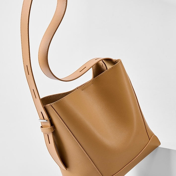 Genuine Leather Oversized Bucket Bag – Crossbody & Shoulder Style