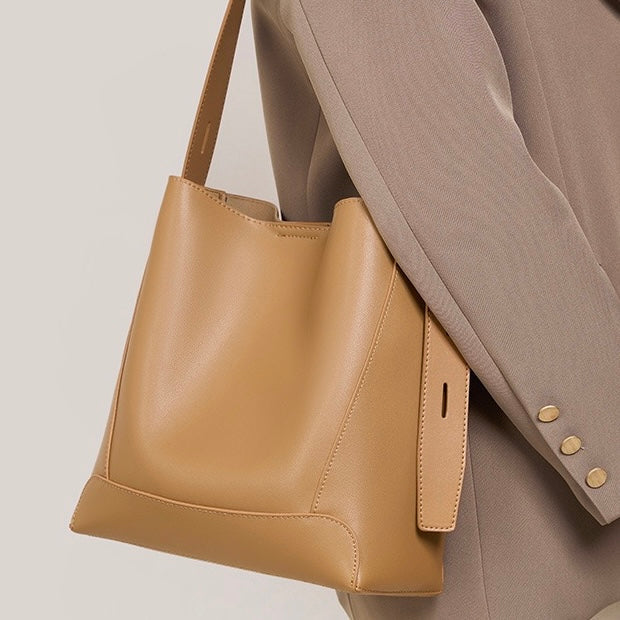 Genuine Leather Oversized Bucket Bag – Crossbody & Shoulder Style