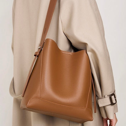 Genuine Leather Oversized Bucket Bag – Crossbody & Shoulder Style