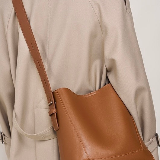 Genuine Leather Oversized Bucket Bag – Crossbody & Shoulder Style