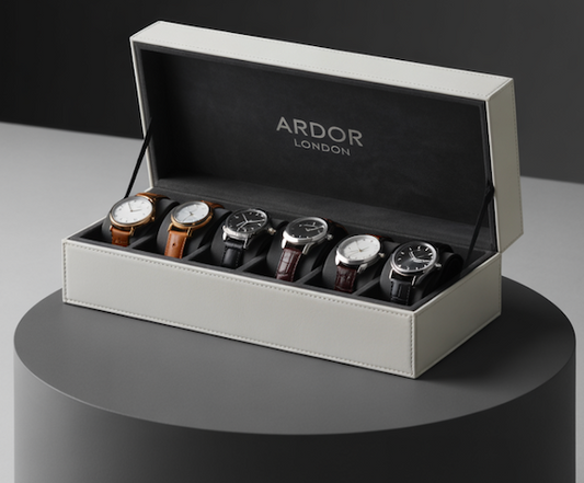 Free box with 6 watch holders
