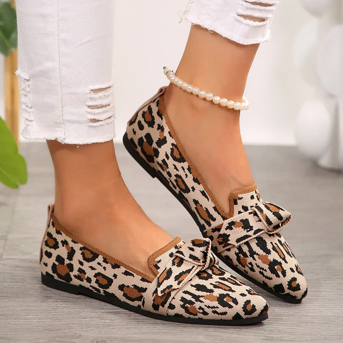 Bowtie Pointed Toe Loafers